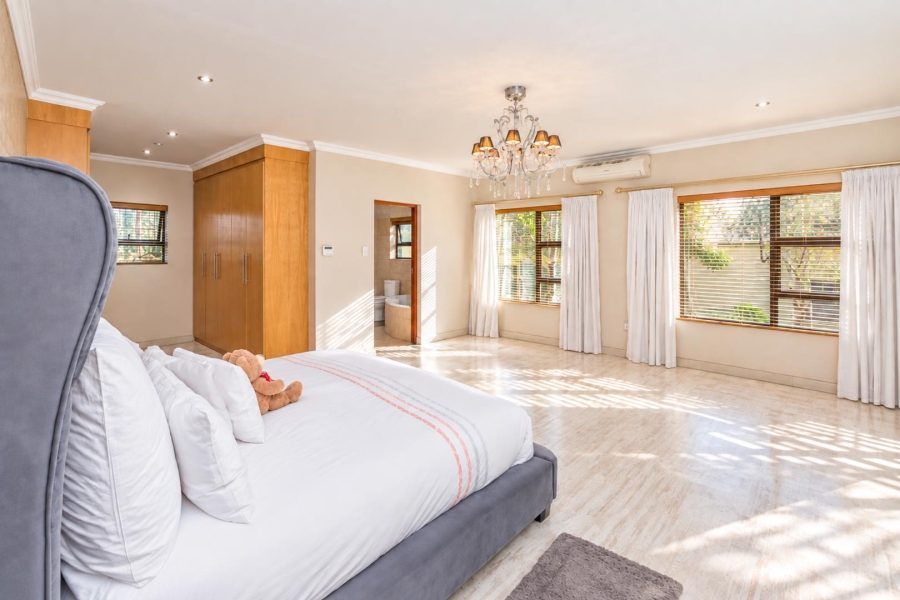 5 Bedroom Property for Sale in Birdwood Estate North West